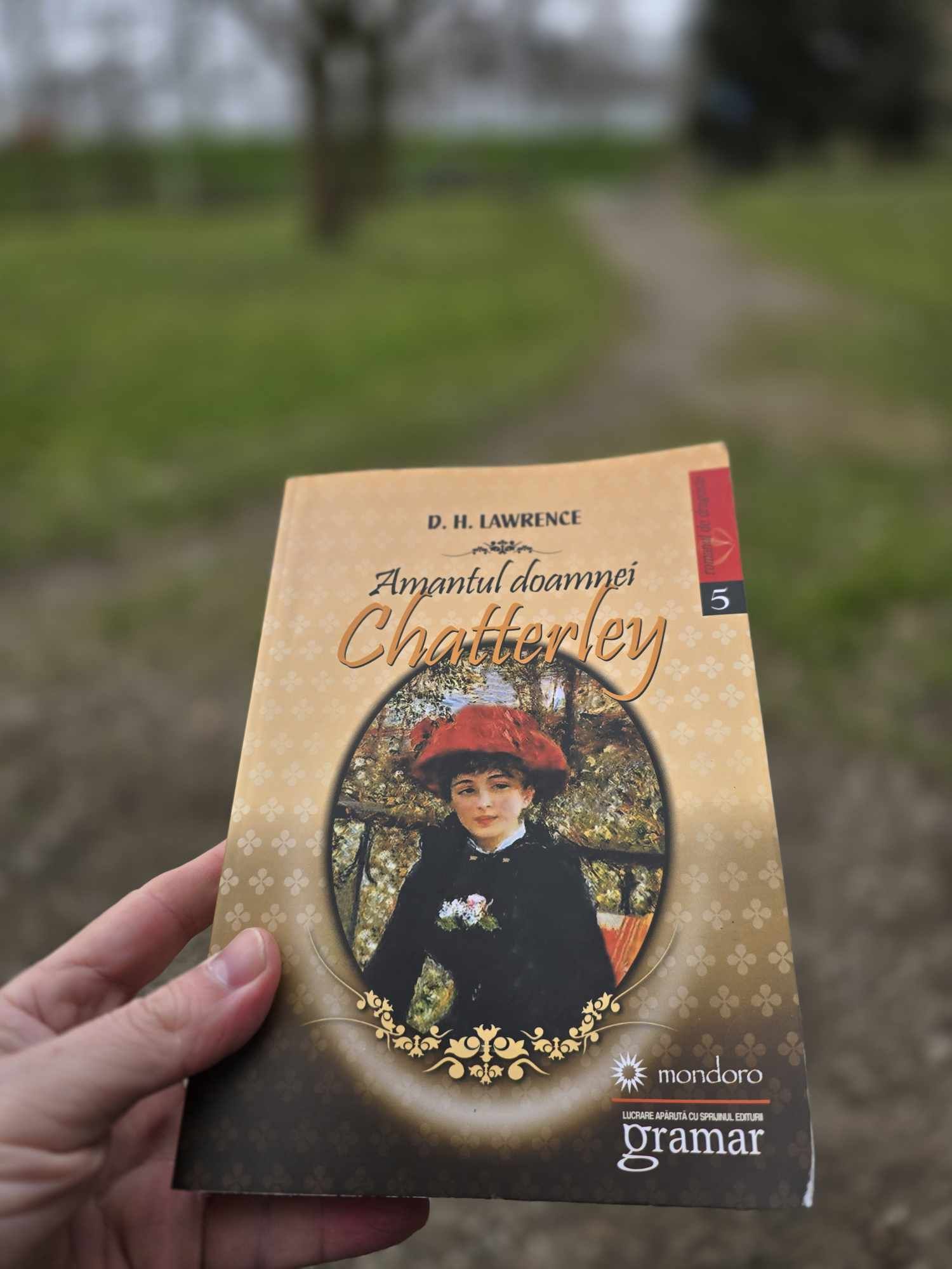 Photo of the cover of Lady Chatterly lover by DH Lawrence, taken by Ruben-Laurentiu.